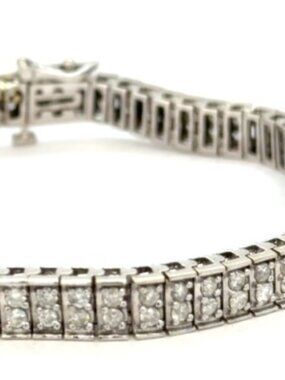 14k 3Carat Diamond line bracelet 122 round brilliant-cut diamonds Stunner